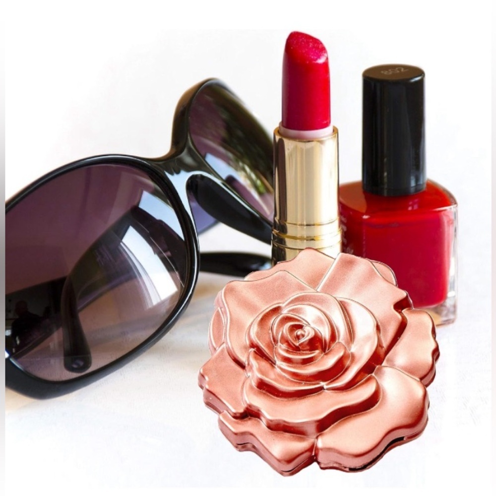 Beautiful Rose Flower Shaped Compact Mirror - Picture 2 of 3